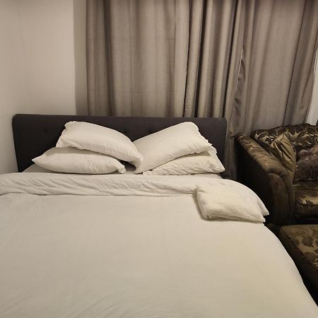 Garden Of Peace Apartment Erith Bagian luar foto